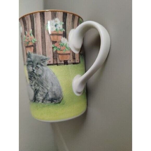 Kittens Cats Coffee Mug Cup Royal Bone China Ceramic Thailand Vintage 8oz. - Picture 10 of 14
